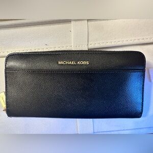 Black Michael Kors wallet